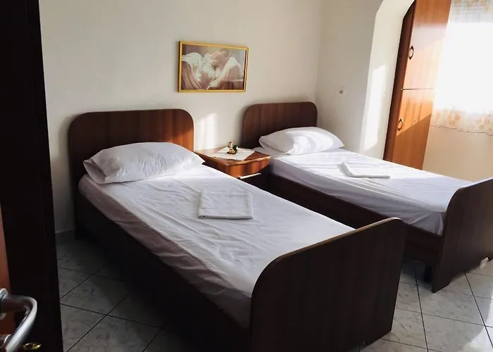 Cozy 1br Feel Like * ティラナ